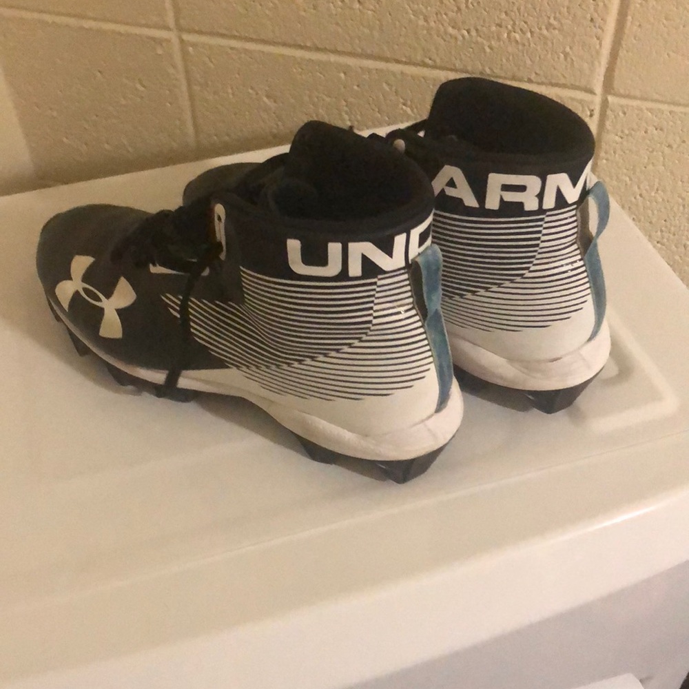 ⏳ Under Armor Football Cleats